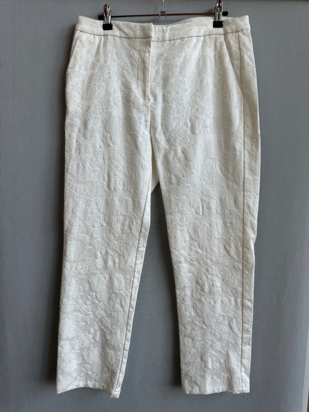 Linea Domani Textured Floral Pants Cropped Straight Leg White Coquette Embossed